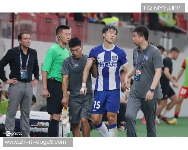 足球场上的爆笑瞬间：球星失误、奇葩动作与搞笑庆祝集锦大放送